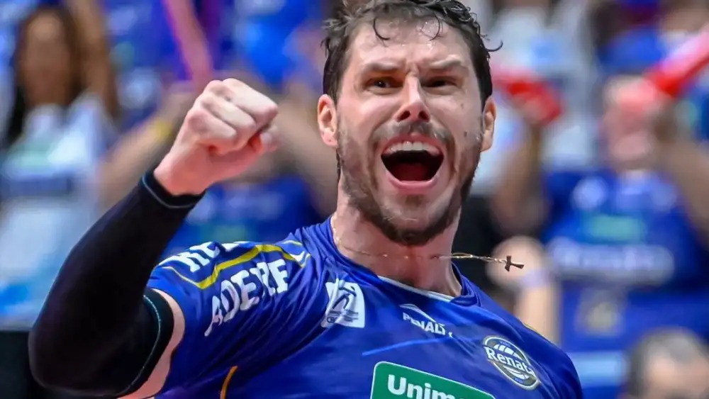 Bruninho renova com o Vôlei Renata por duas temporadas