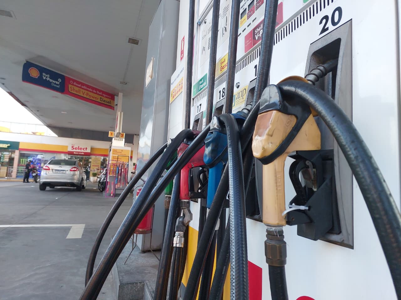 Recap: importação e defasagem pesam no preço final do diesel
