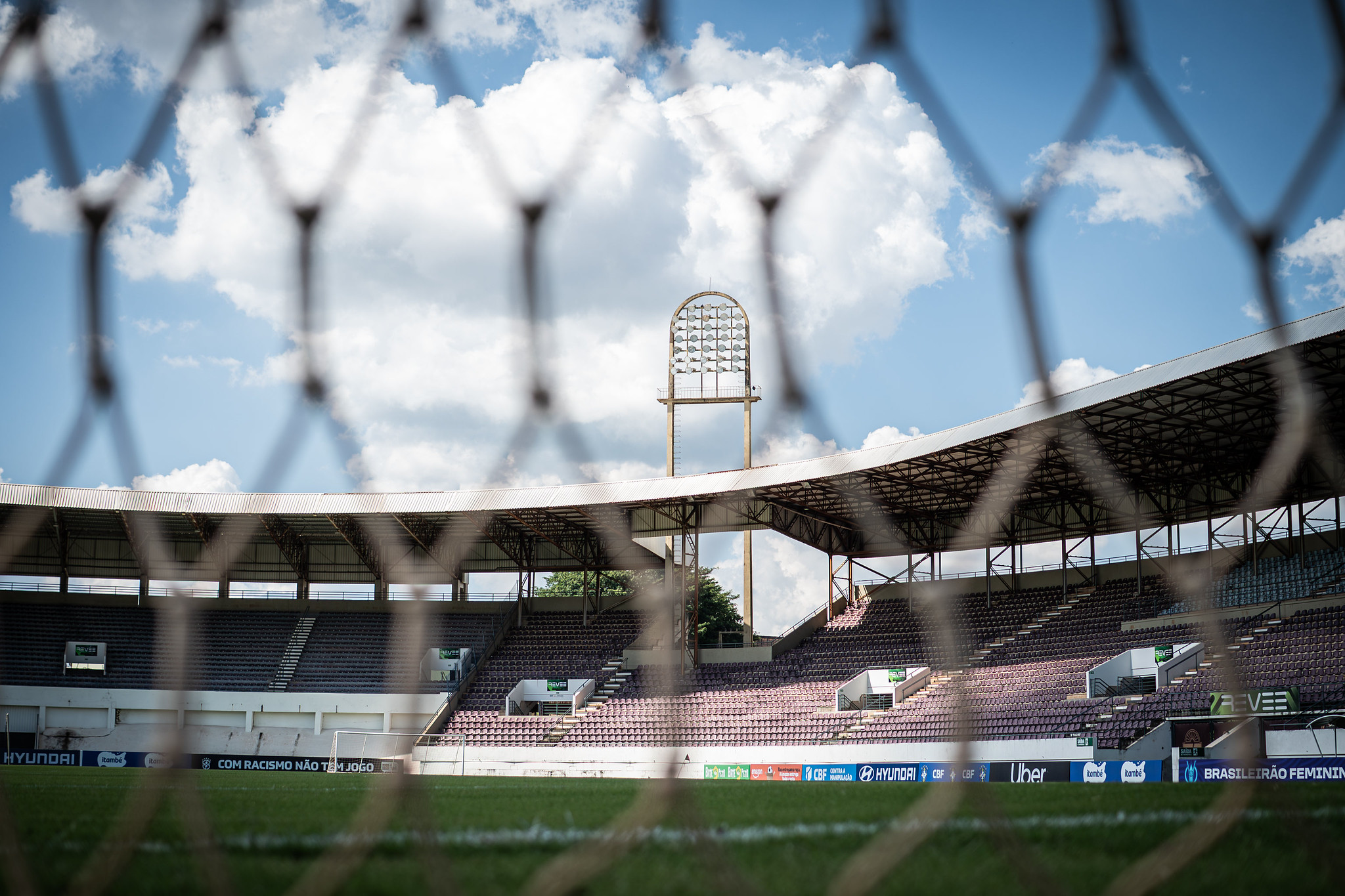 De olho no G8 da Série C, Guarani enfrenta a Ferroviária na Arena da Fonte