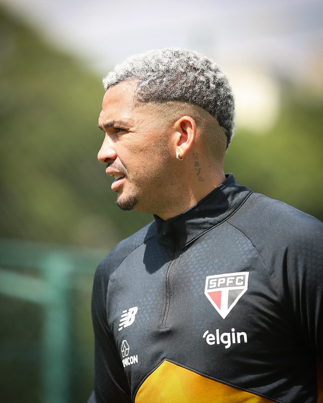 Dorival Júnior comanda treino com as presenças de Calleri e Luciano no São Paulo