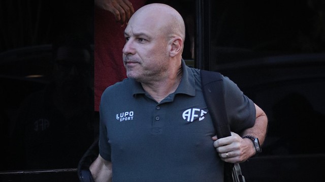 Técnico da Ferroviária admite situação desconfortável para enfrentar o Guarani na Série C