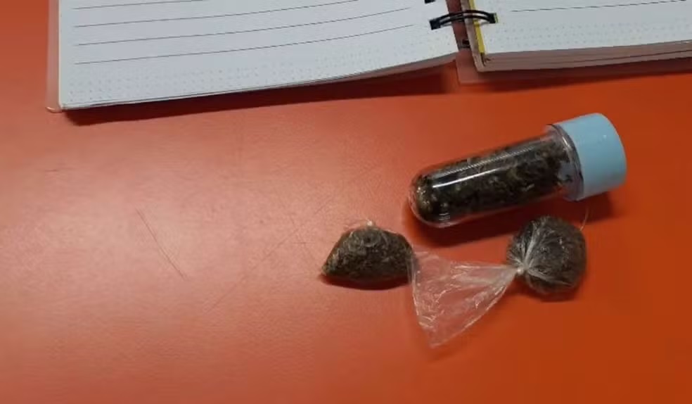 Droga é encontrada na mochila de criança em Americana