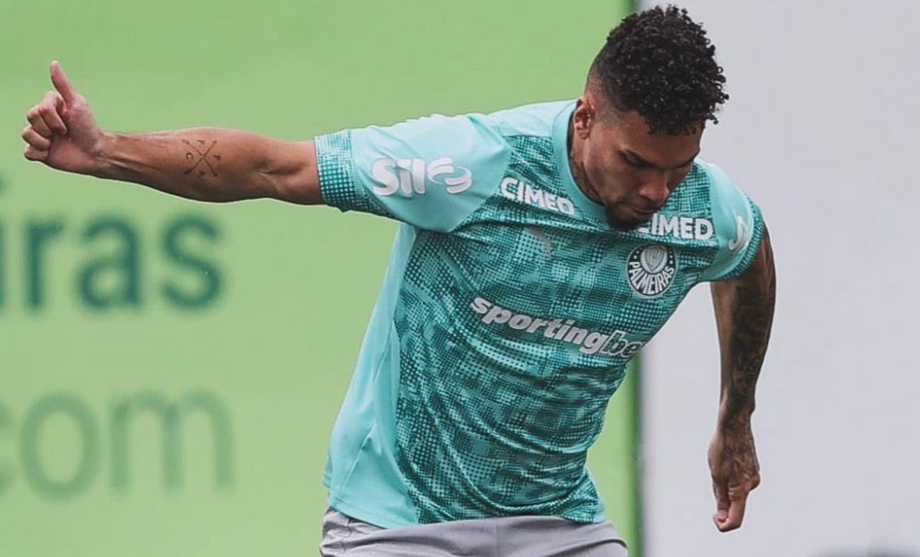 Paulinho treina normalmente e enfim poderá ser relacionado no Palmeiras