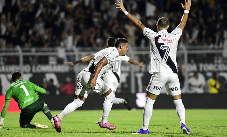 Ponte Preta vence a segunda seguida e deixa o Z4 da Série B