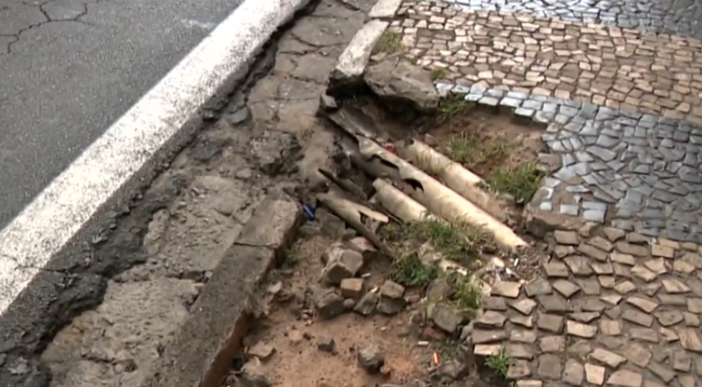 Problemas em calçadas no Centro de Campinas disparam e geram risco a pedestres