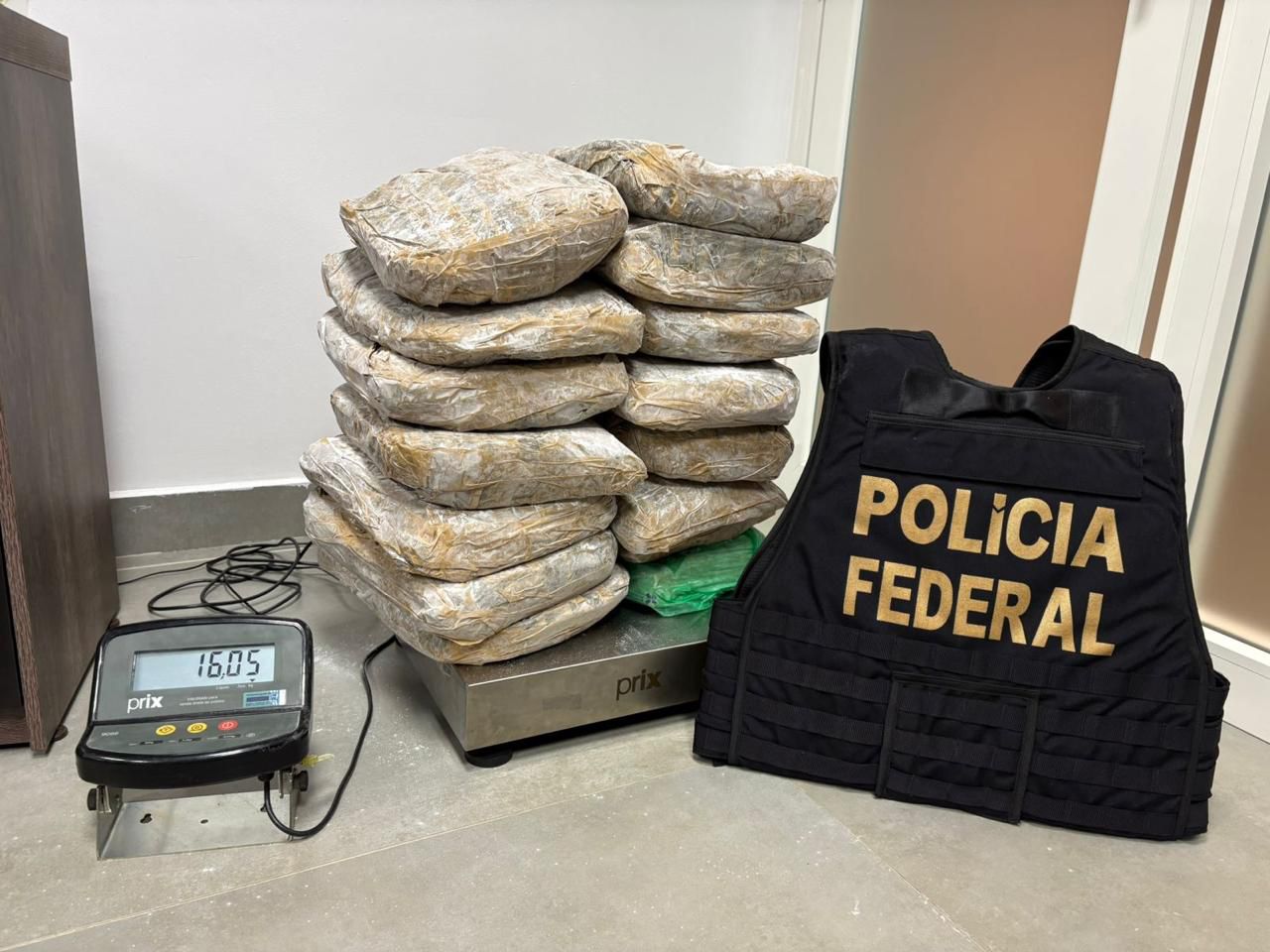 Mulher é presa pela PF por tráfico de drogas no Aeroporto de Viracopos