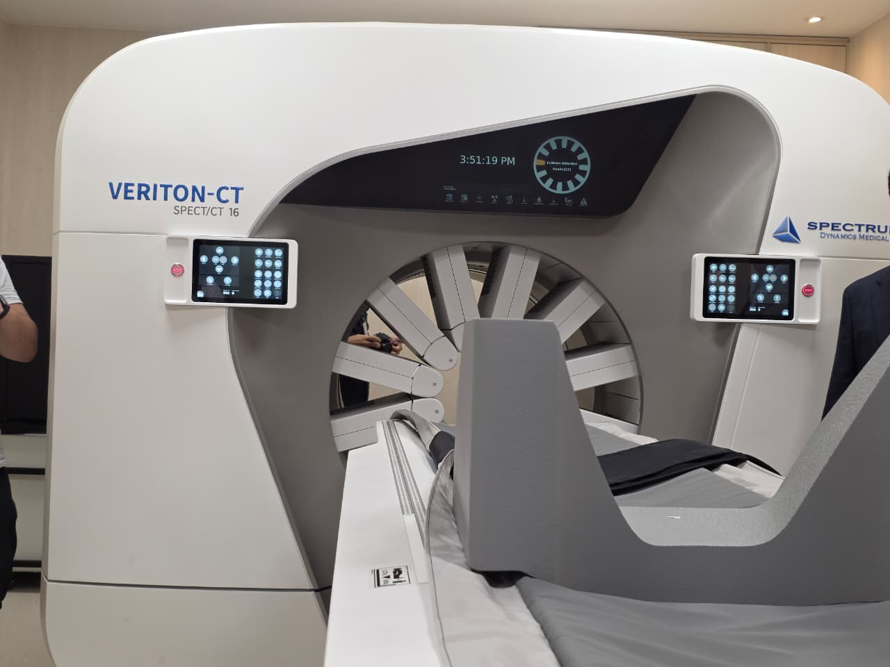 Primeira do SUS, nova máquina de Medicina Nuclear do HC faz imagens 3D