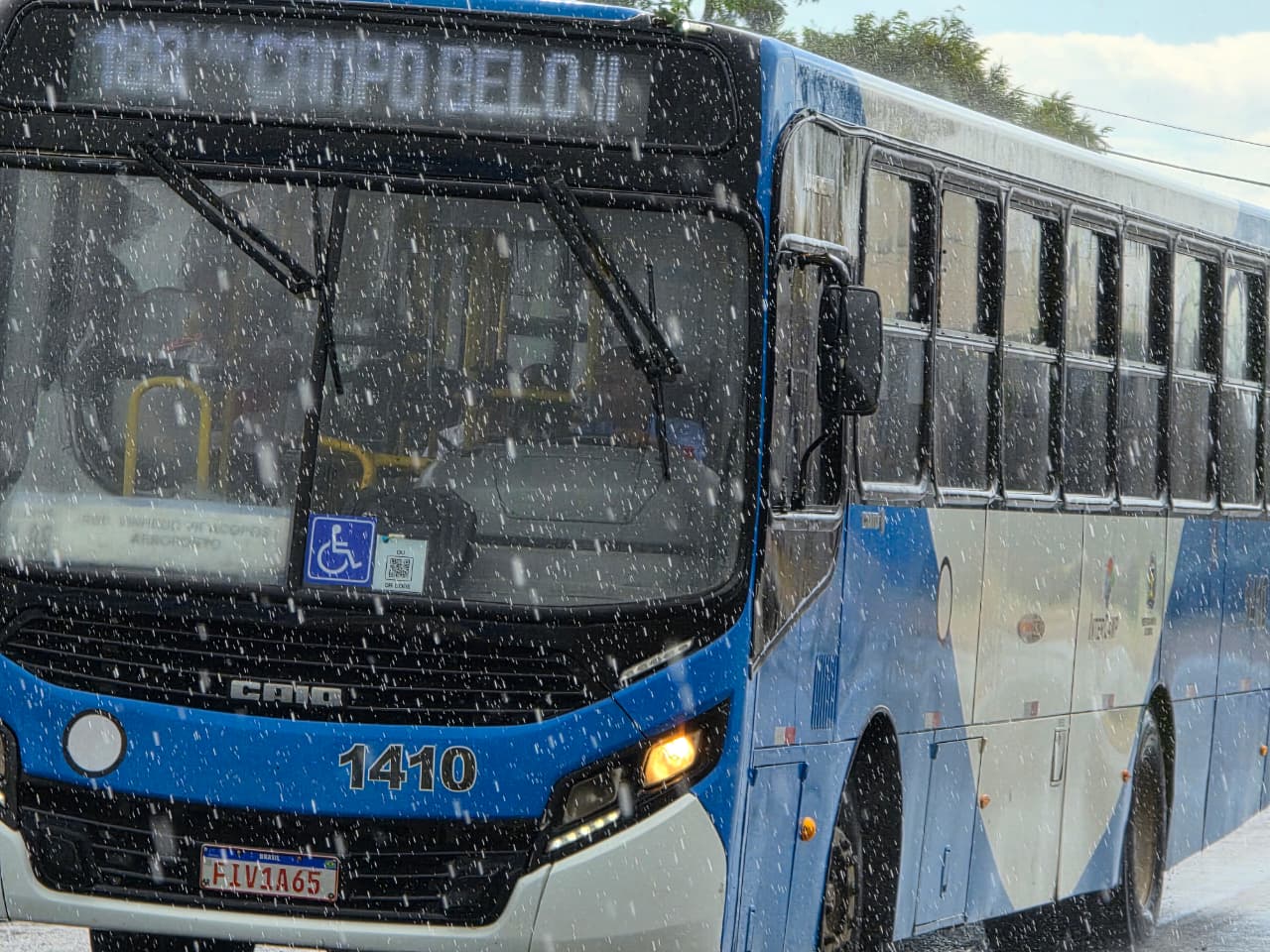 “Estamos cobrando as empresas a trazer ônibus novos”, afirma presidente da Emdec