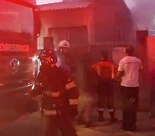 Incêndio atinge casa no Satélite Íris I e mobiliza moradores em Campinas 