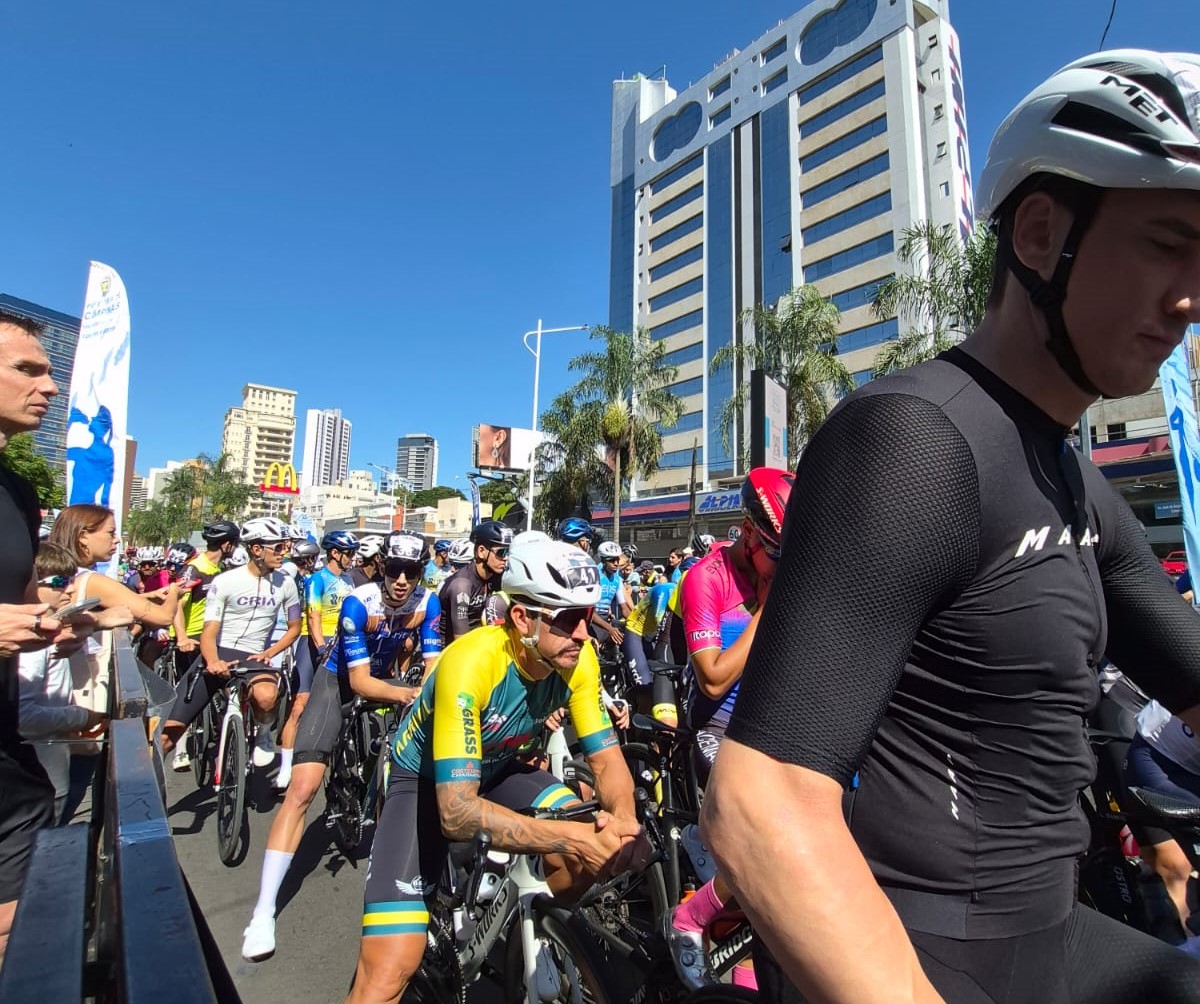 Prova Tiradentes de Ciclismo agita feriado em Campinas