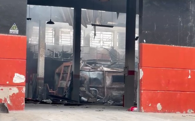 Incêndio atinge funilaria na região do Jd. do Trevo, em Campinas