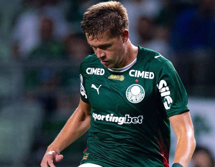 Palmeiras muda defesa para encarar LDU nesta quarta-feira