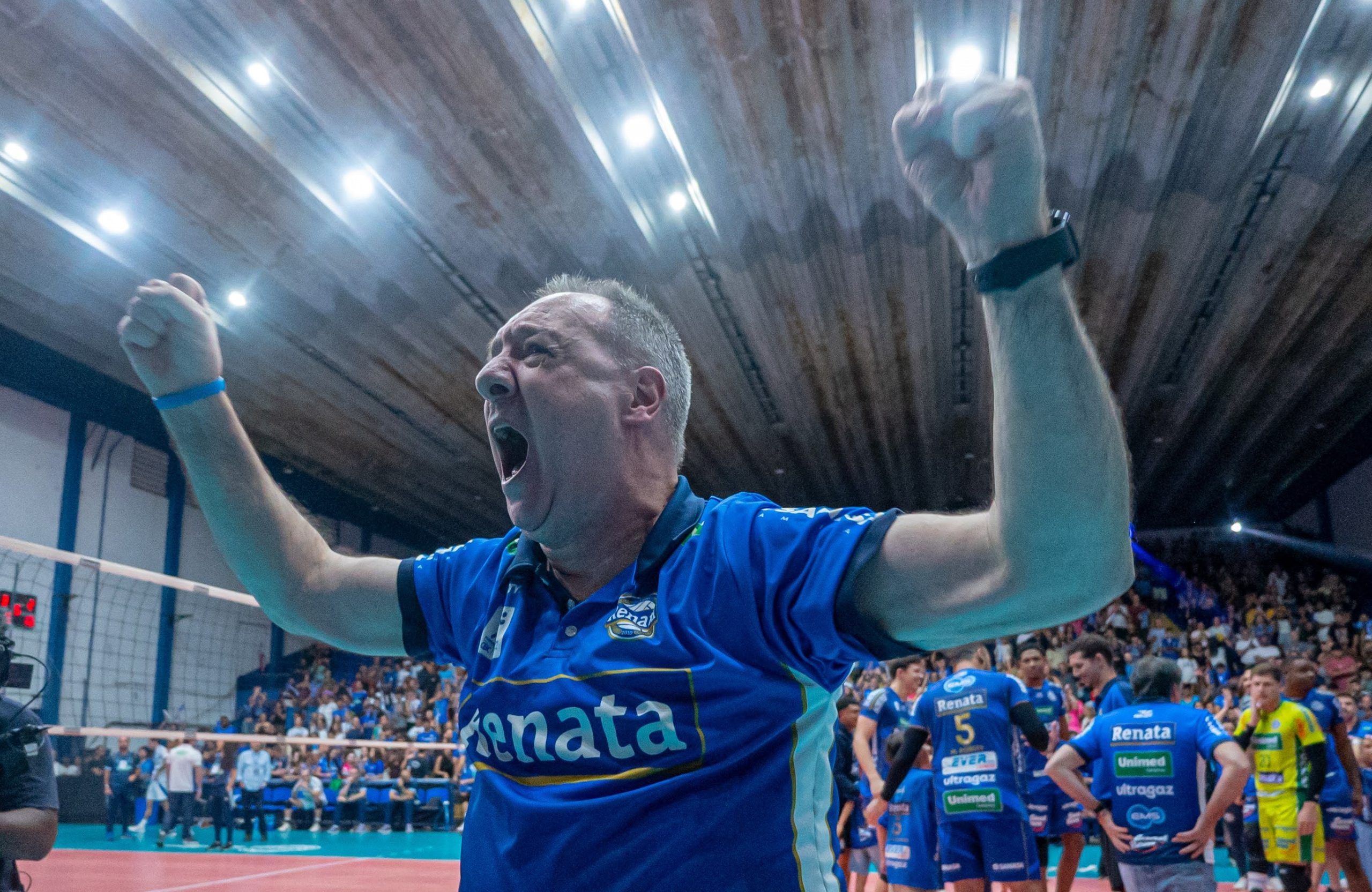 Dileo projeta decisão da Superliga: “Fizemos tudo que estava em nossas mãos para chegar até a final”