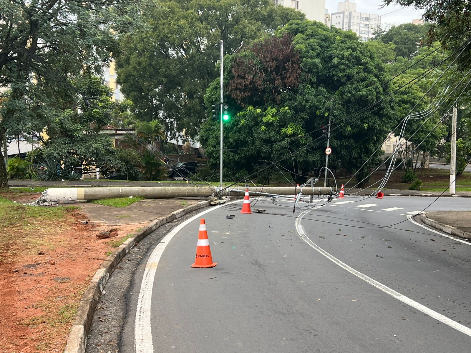 Acidente trava trânsito na Rua da Abolição e Av. Francisco Glicério em Campinas