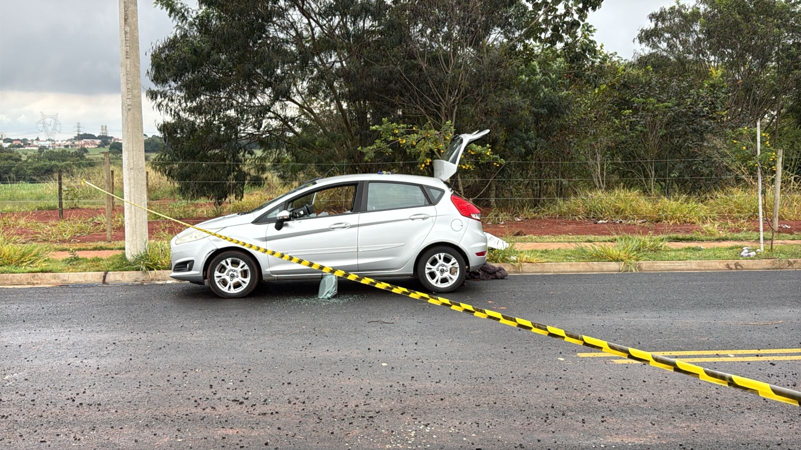 Mulher é encontrada amarrada em porta-malas de carro em Santa Bárbara d’Oeste