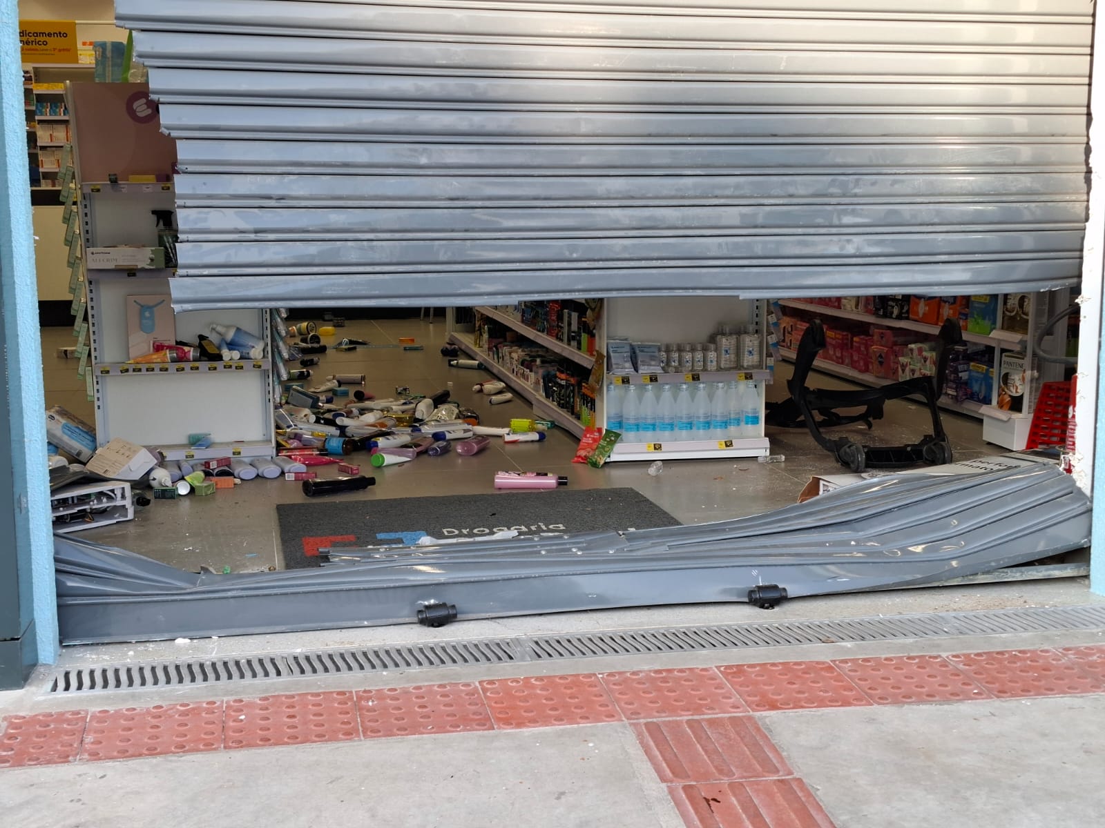 Duas farmácias são furtadas em menos de 8h em Campinas