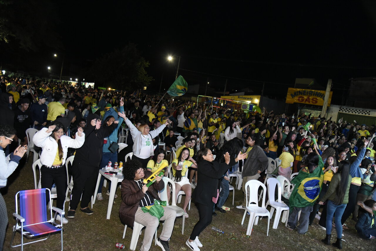 Chuva leva ao cancelamento de eventos para transmissão de Brasil x Escócia em cidades da região