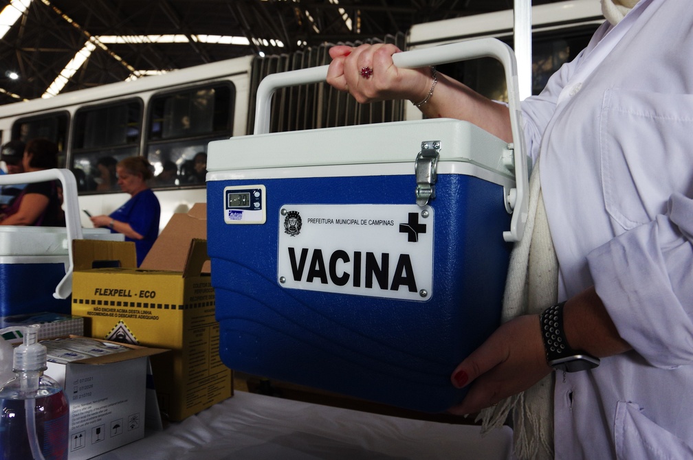 Campinas leva vacinação contra gripe aos terminais de ônibus a partir desta terça-feira
