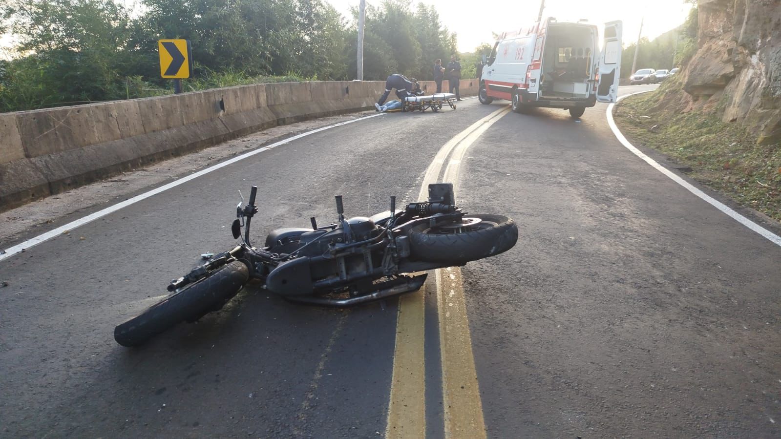 Motociclista de 35 anos morre após acidente no Alto da Serra de São Pedro