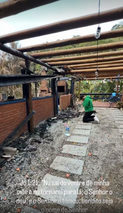Incêndio atinge casa do goleiro Caíque França: "Agradecer a Deus que ninguém se machucou"