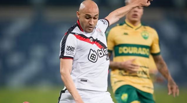 Guarani negocia o empréstimo do lateral Dudu, ex-Atlético-GO e Athletico