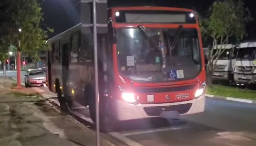 Ex-motorista furta ônibus para “matar a saudade” e acaba preso