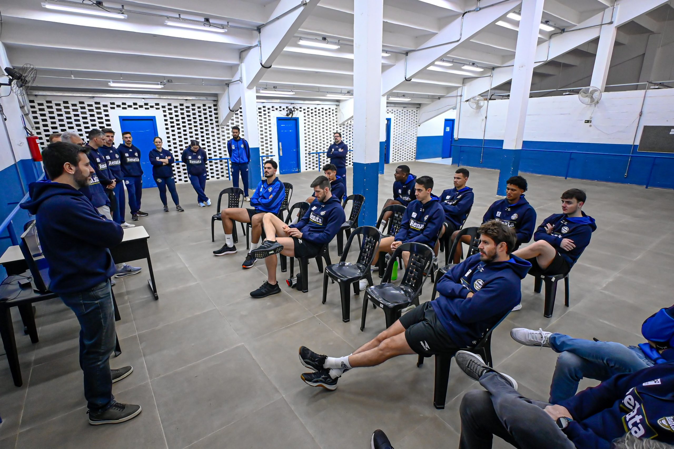 Ainda sem elenco completo, Vôlei Renata inicia preparação para a temporada 2026/2027