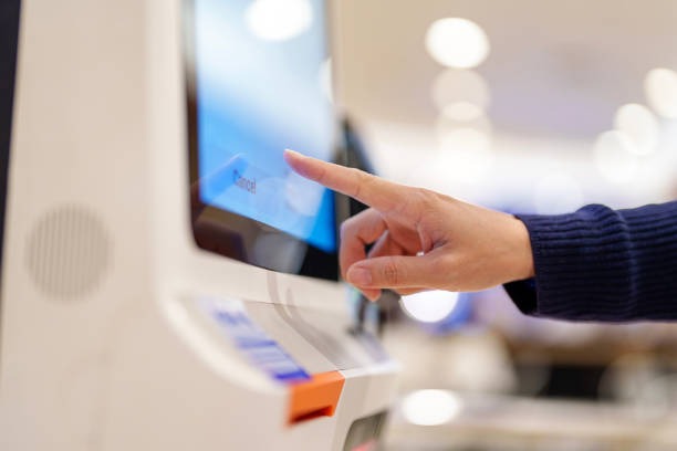 Automação faz diminuir número de vagas para caixas no varejo
