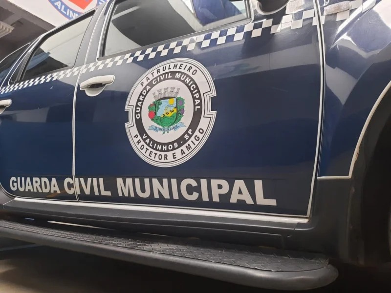 Empresário é preso após empurrar namorada de carro em movimento em Valinhos 
