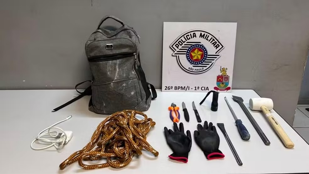 Homem é preso após invadir joalheria por buraco na parede de shopping em Mogi Guaçu 