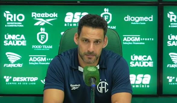 Frontini admite erros após eliminação do Guarani na Série C: “Errei de não ter tirado uns quatro ou cinco”