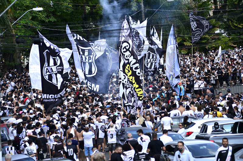 Ponte Preta comemora aniversário em meio a pior crise da sua história