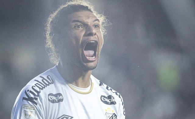 Willian Arão corre contra o tempo para reforçar o Peixe no San-São