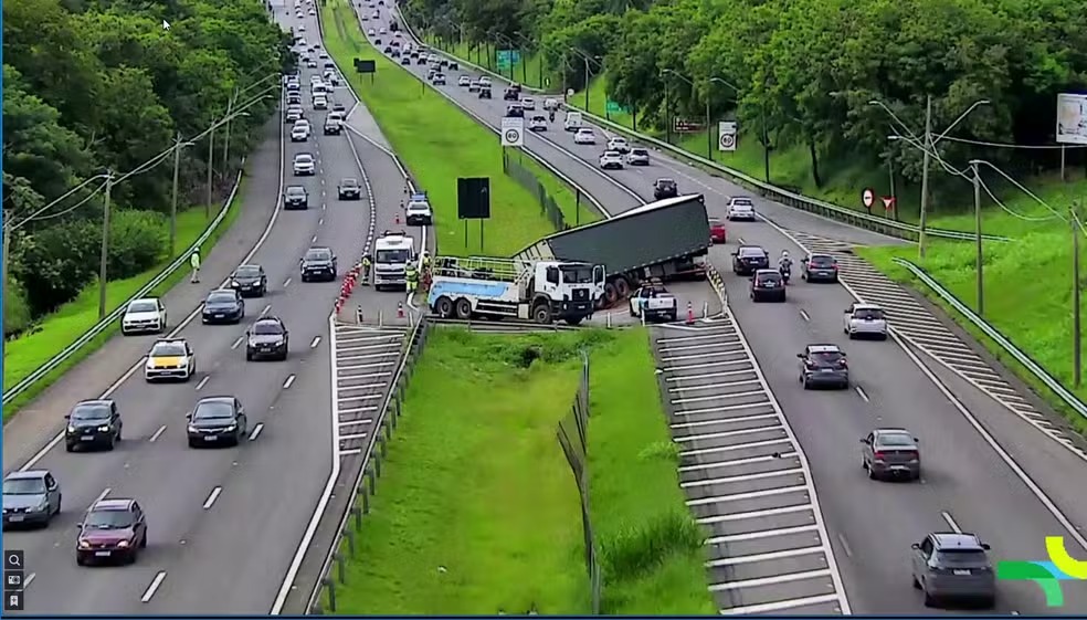 Retorno no km 112 da Rodovia Zeferino Vaz é reaberto após obras em Campinas 
