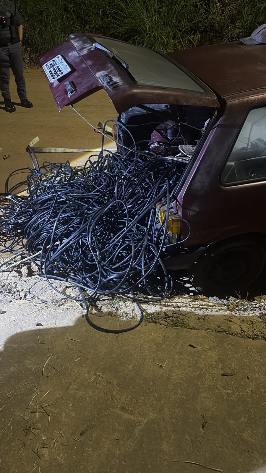 Trio é preso ao furtar fios de torre de telefonia avaliados em até R$ 20 mil em Valinhos 
