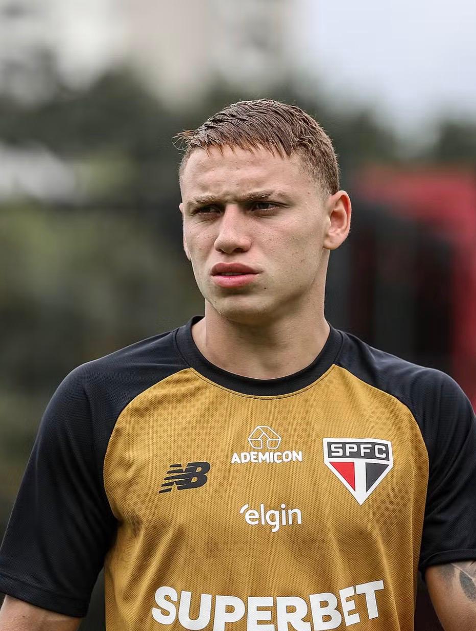 São Paulo acerta rescisão de Luan e pode emprestar garoto da base