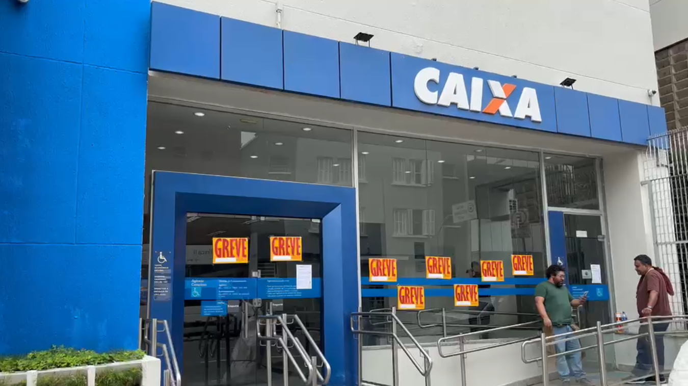 Caixa apresenta nova proposta e funcionários vão decidir fim da greve na segunda-feira 