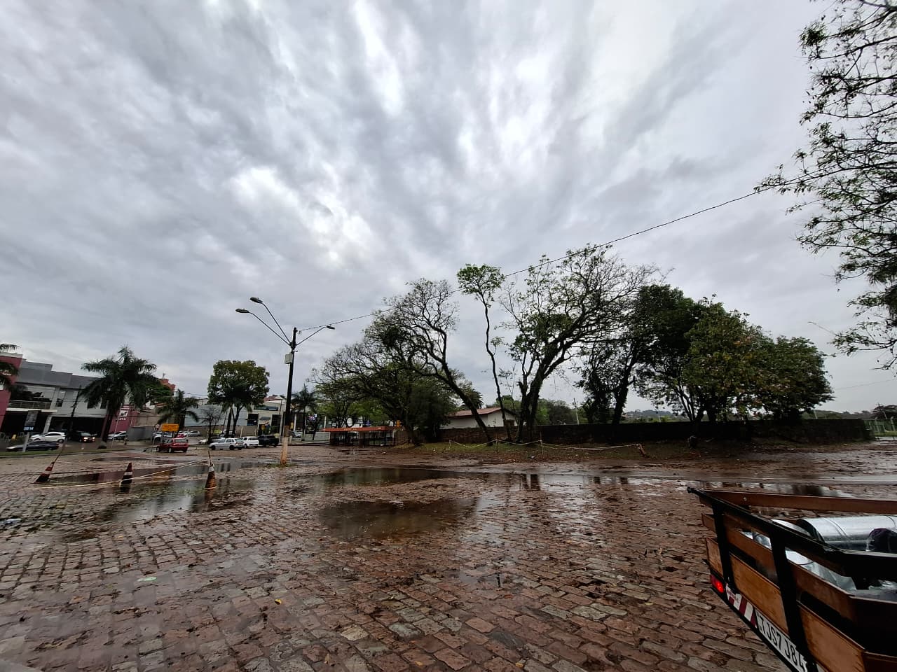 Campinas tem 27 ocorrências decorrentes da chuva e dos ventos desta terça-feira