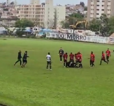 Time do Amador de Campinas é eliminado após agressão a árbitro e auxiliar  