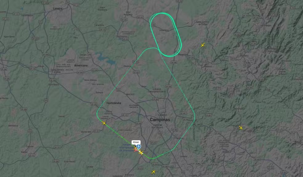 Avião cargueiro faz pouso de emergência no Aeroporto Internacional de Viracopos 