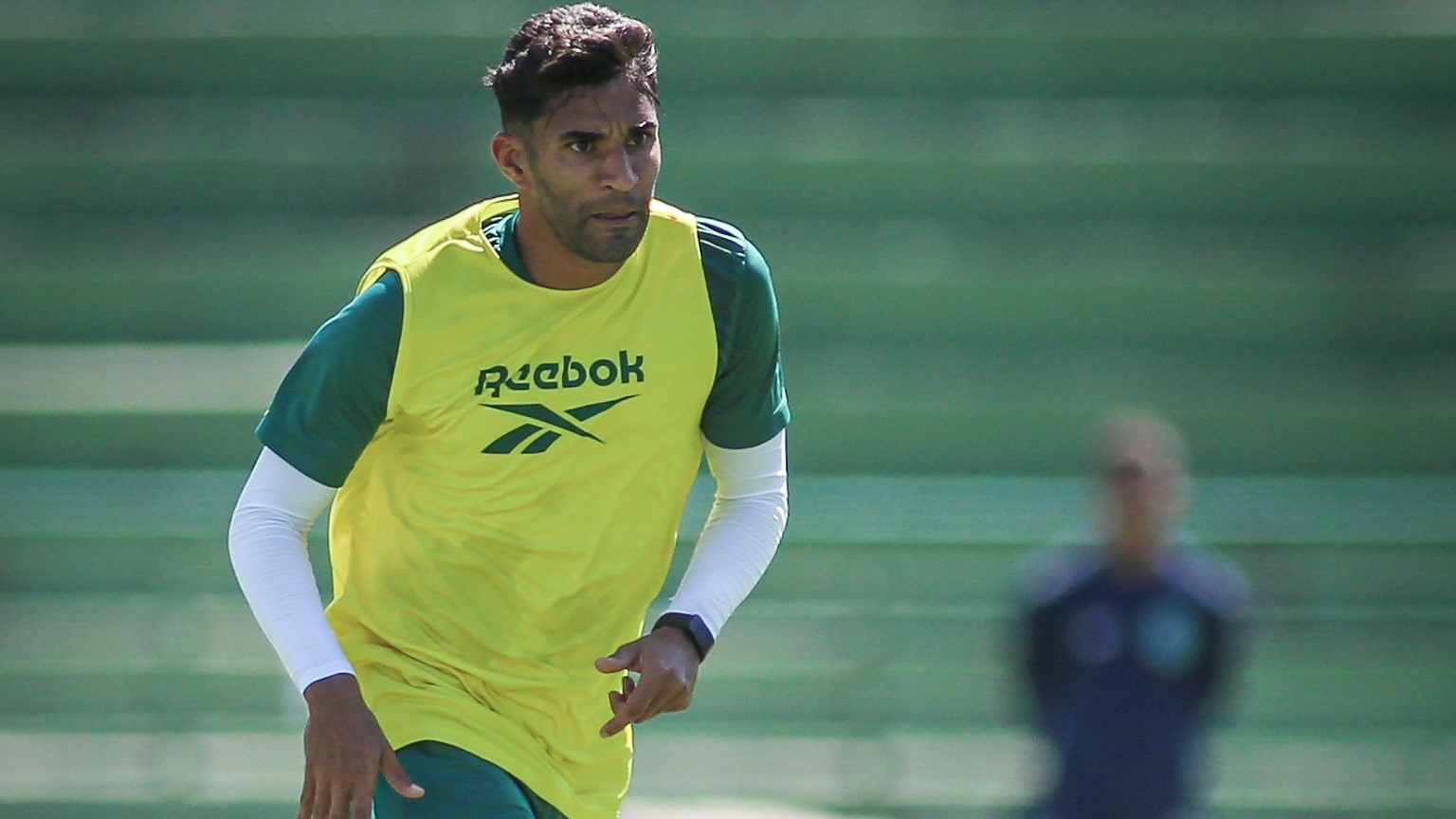 Justiça determina liberação de Isaque com o Guarani; Inter de Limeira tem interesse no atleta