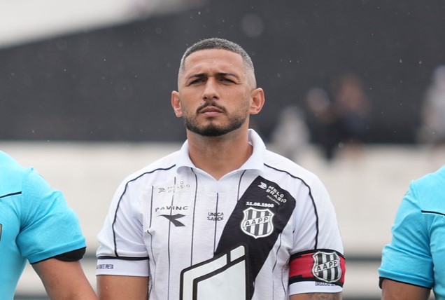 Danilo Barcelos desabafa após confirmação do rebaixamento da Ponte Preta