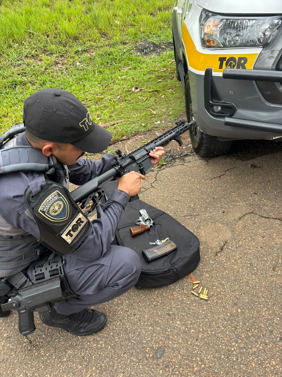 Polícia Rodoviária apreende fuzil e revólver às margens da Rodovia Miguel Melhado, em Campinas 