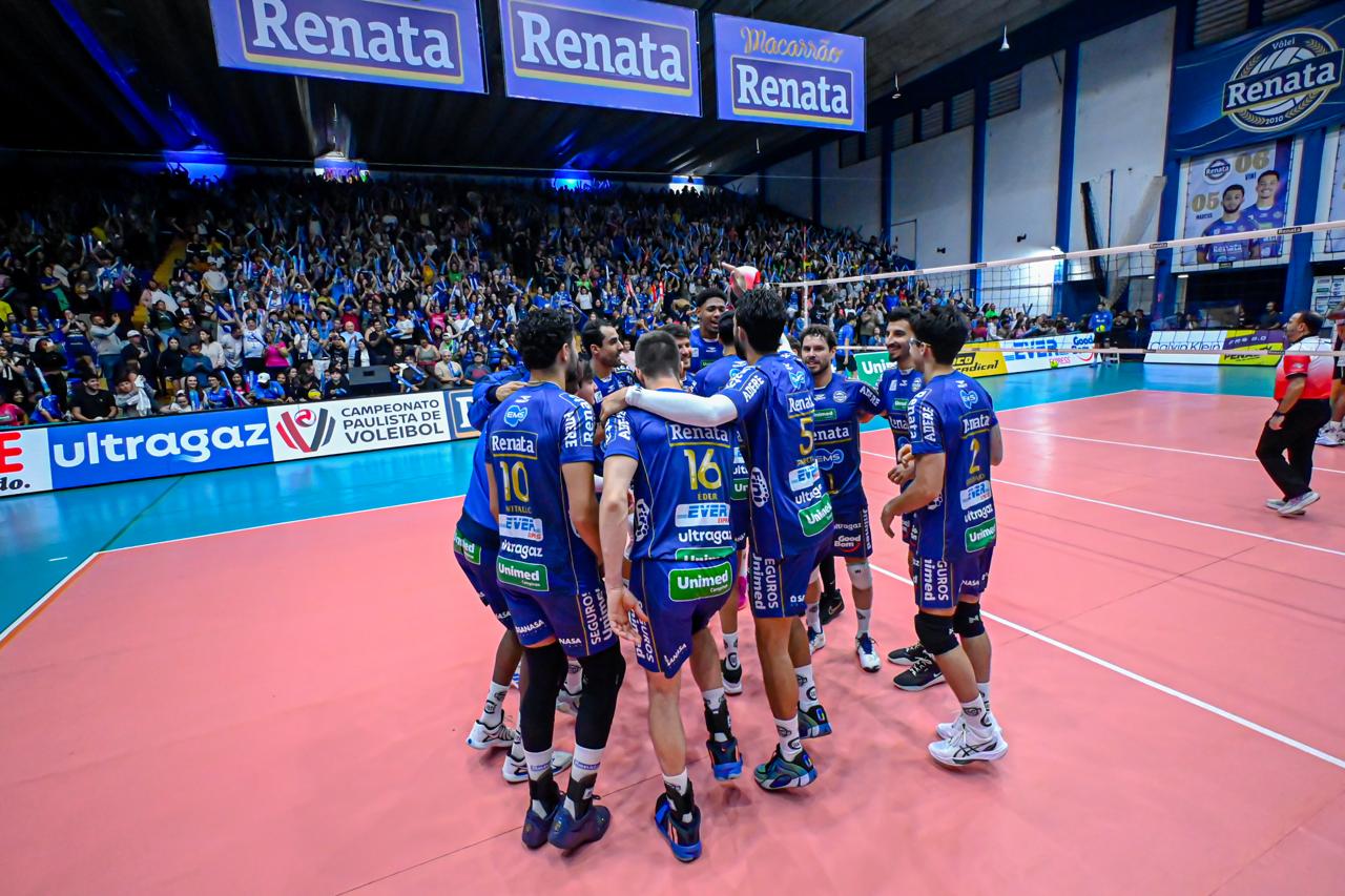 Vôlei Renata enfrenta o Itaquá na semifinal do Campeonato Paulista
